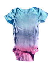 Load image into Gallery viewer, Ombré Tie-Dye